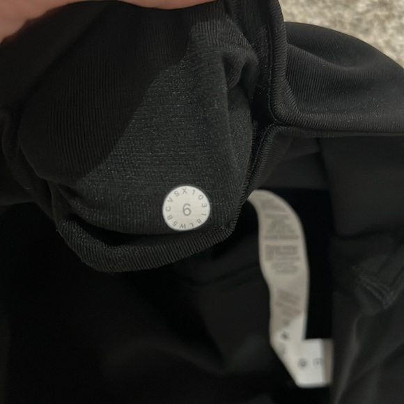 EUC Black Lululemon Sheer ZigZag Leggings Size 6 - Picture 6 of 7